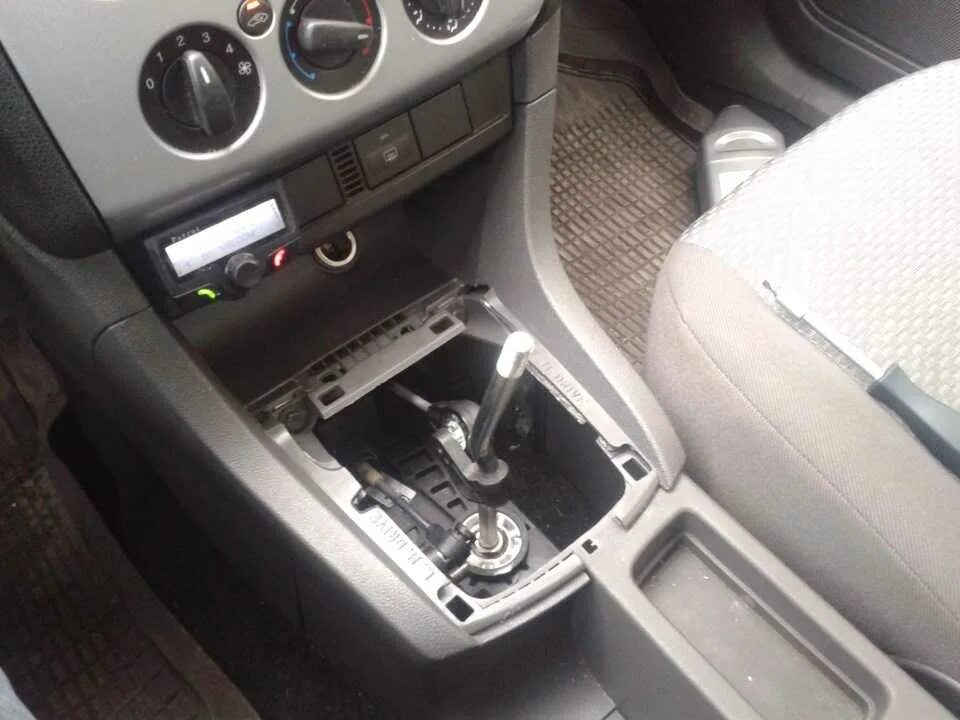 Передняя консоль субару легаси. Снять центральную консоль. Консоль хендай элантра 3. Снять центральную консоль. Снять центральную консоль.