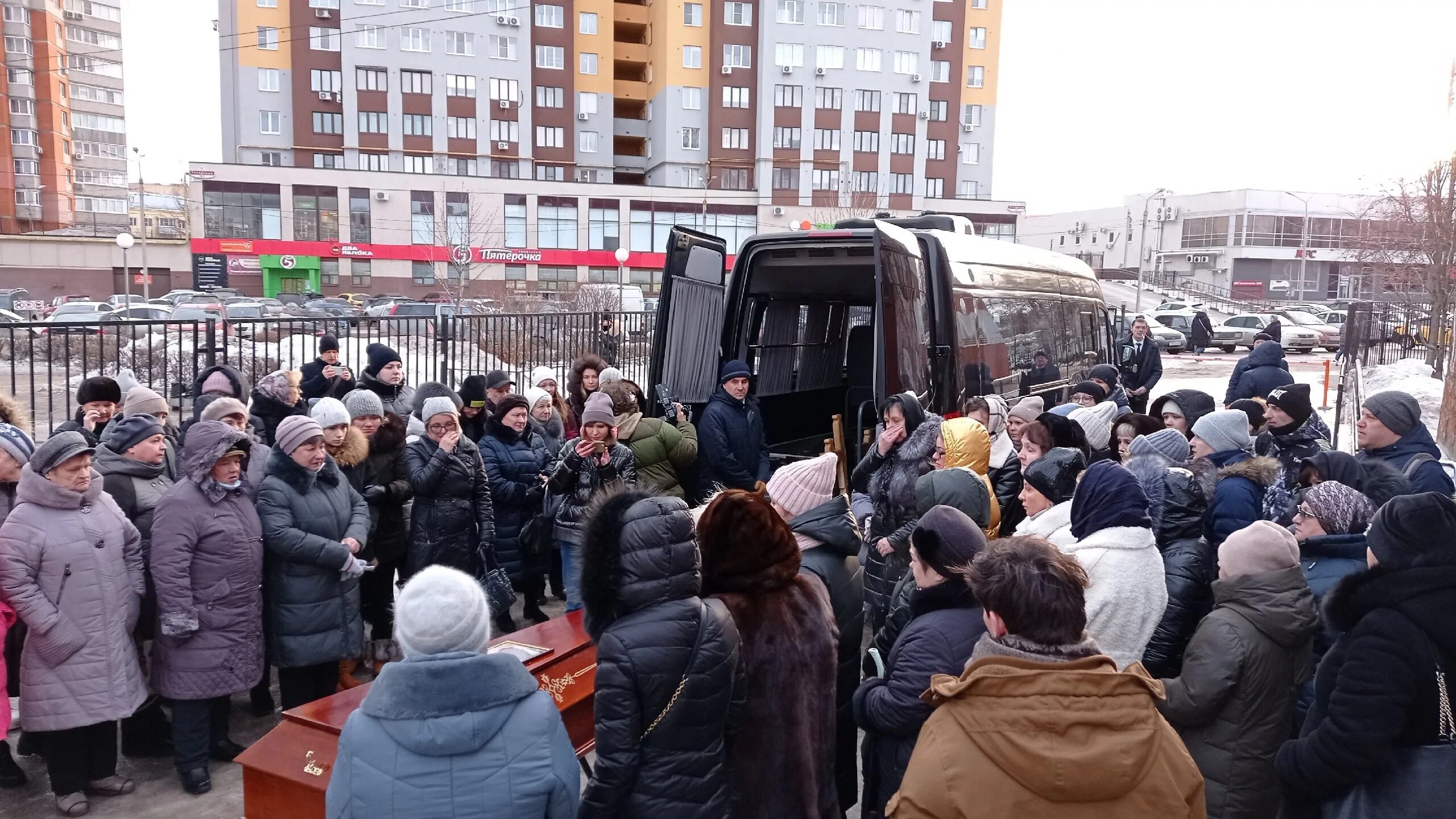 Все последние новости россии. Прощание с Еленой Логуновой Рязань. Прощание. Прощание с девушкой.