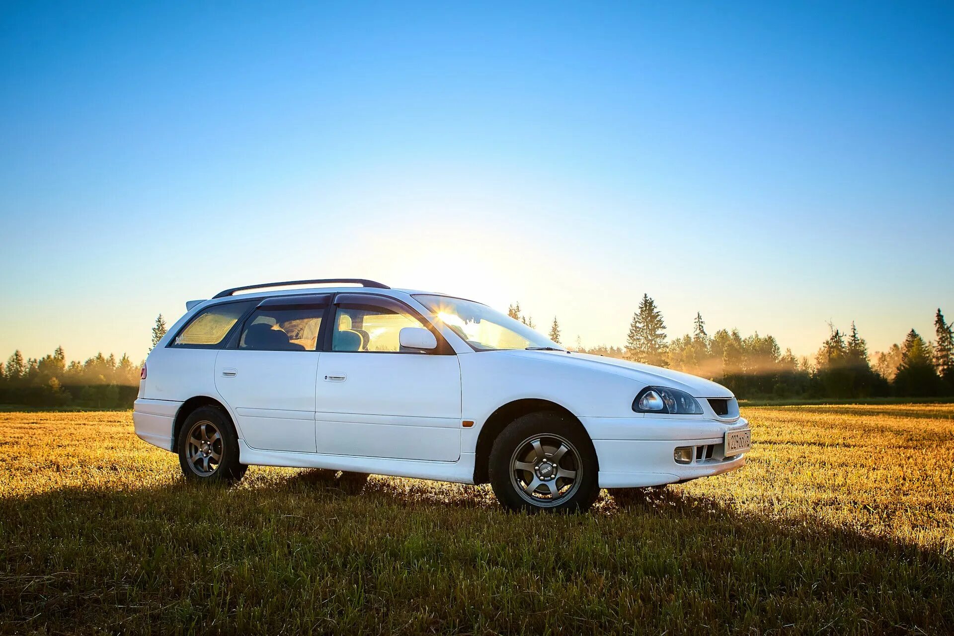 Тойота калдина не работает. Toyota Caldina. Тойота Калдина 1. Caldina Toyota Caldina. Тойота Калдина 2000.