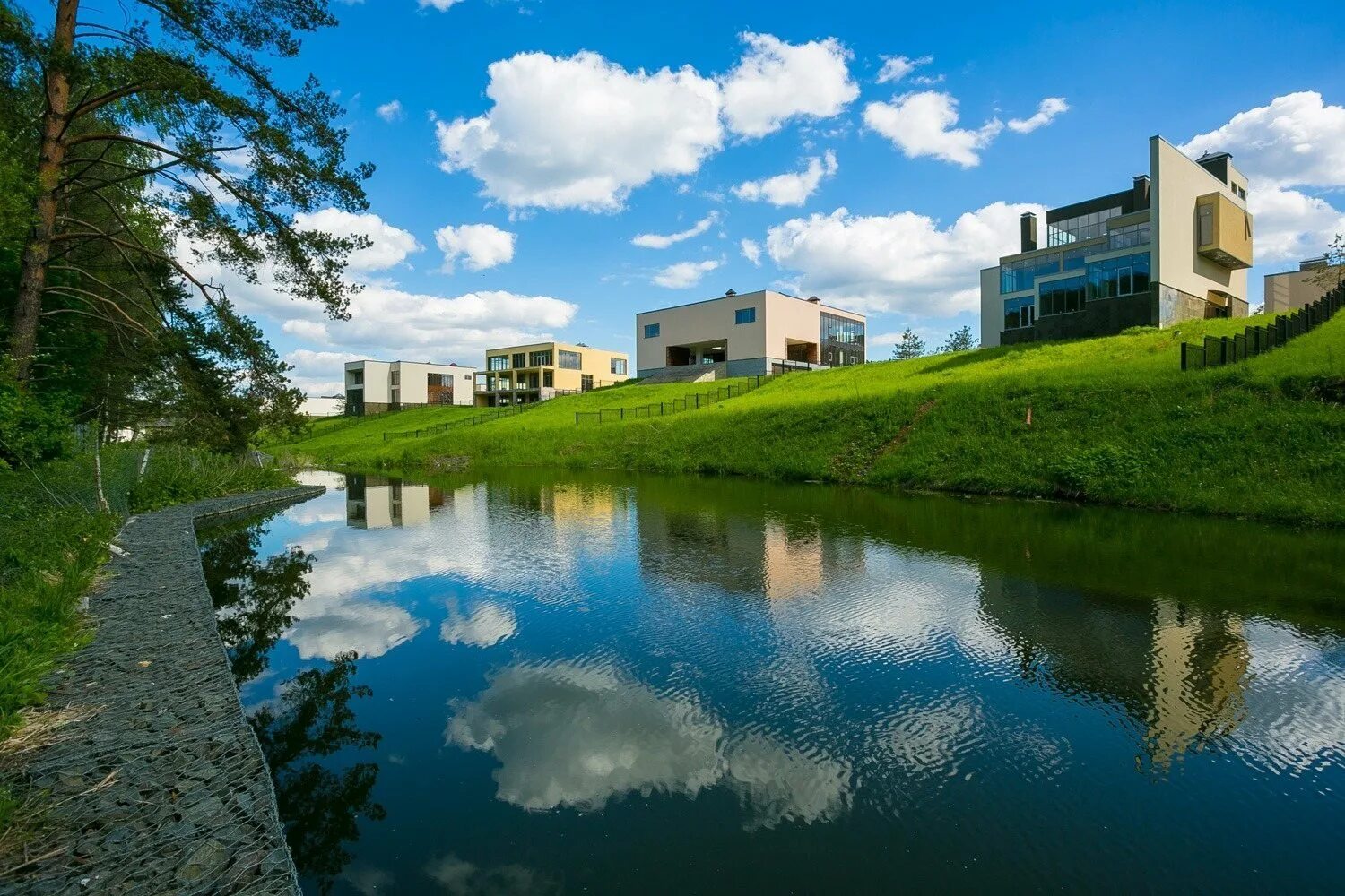 Березки поселок галс. Кп берёзки river village. Поселок «березки river village». Резиденция березки солослово. Березки поселок рублевка.