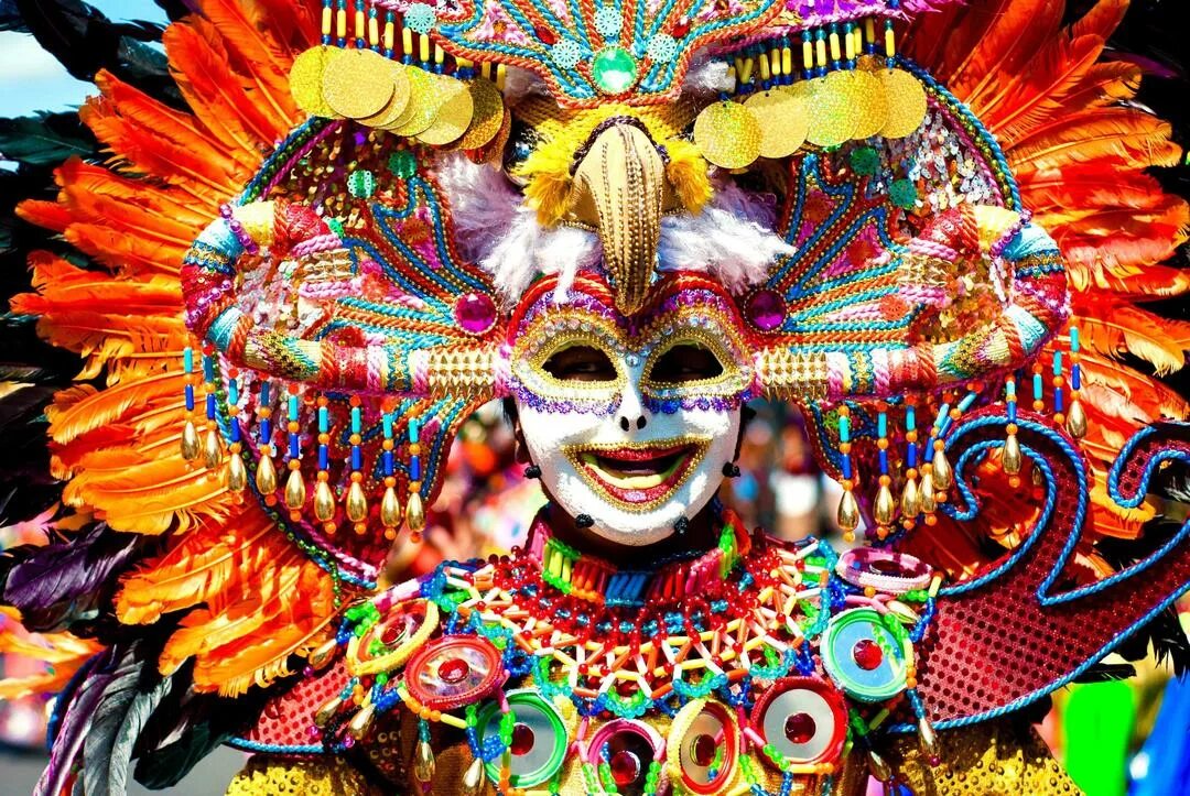 Культура развлечения. Masskara Festival Филиппины. Masskara Festival маски. Фестиваль Синулог на Филиппинах. Masskara Festival 2022.