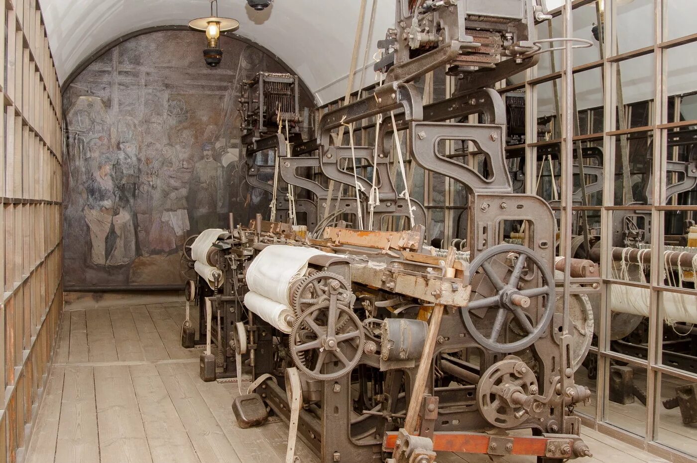 фабрика «мануфактуры гарднеръ в вербилках». льняная мануфактура третьяковых в костроме. ткацкие станки музея иваново. музей ситца иваново экспонаты. шоколадная фабрика потемкин.