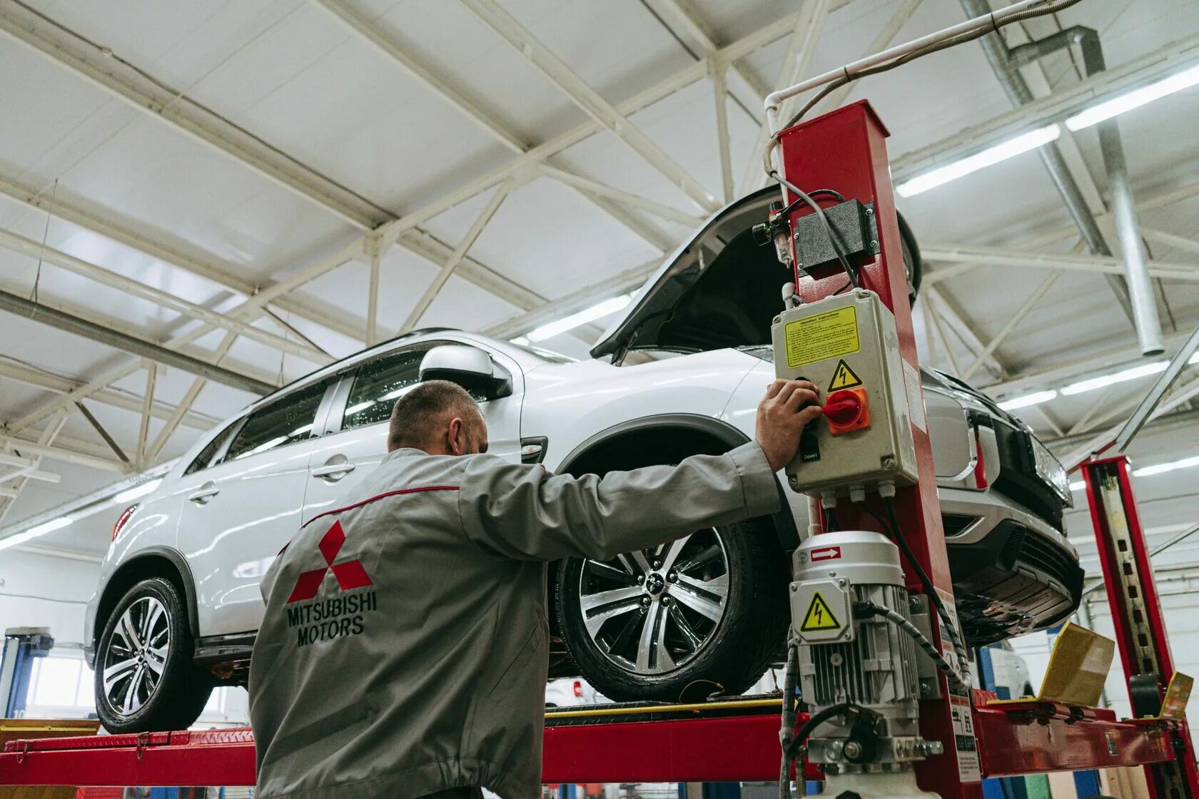 Раптор митсубиси аутлендер xl. Mitsubishi outlander iii рестайлинг 2. Сервис аутлендер 3. Mitsubishi outlander 22019. Митсубиши аутлендер технологические жидкости.