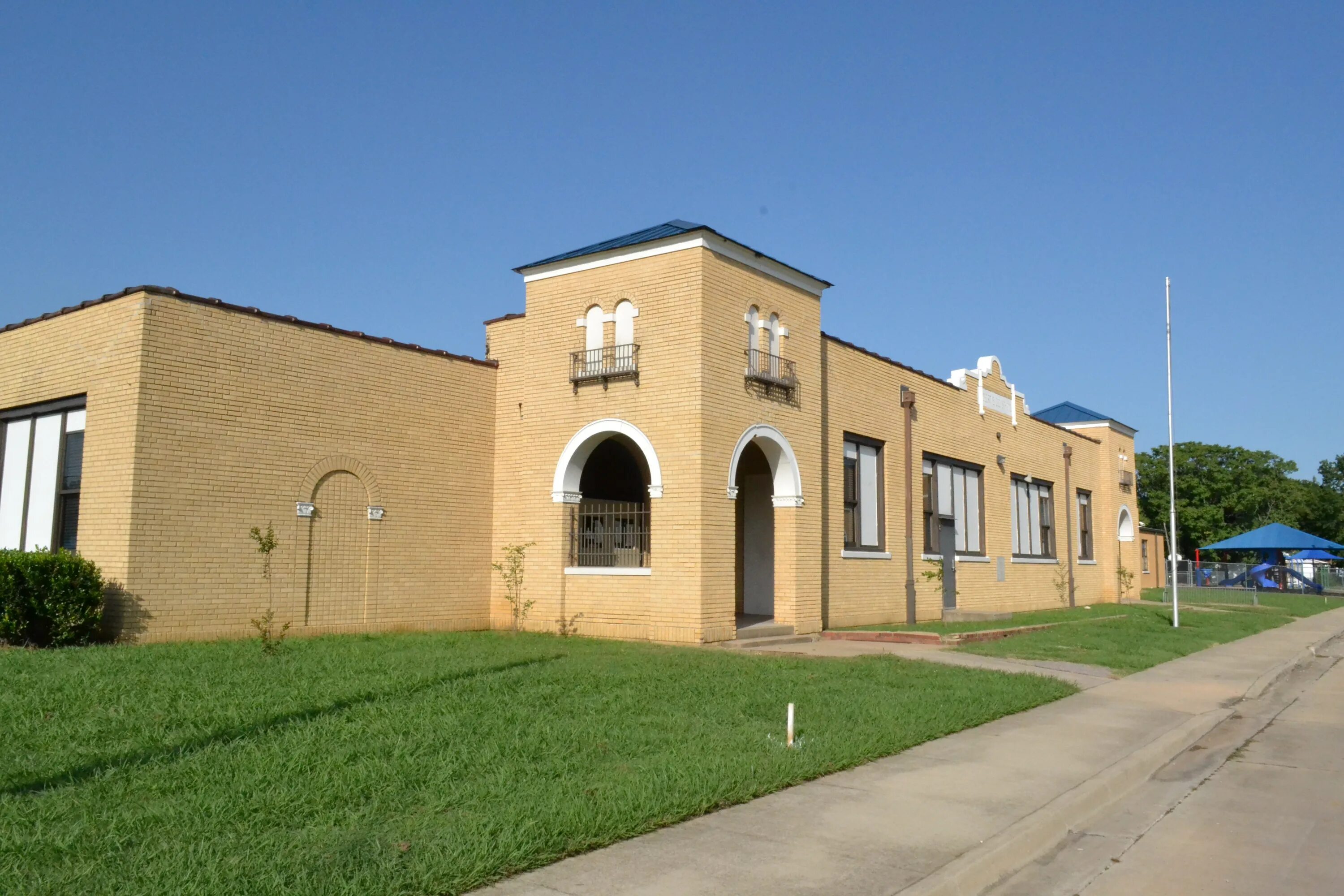 Robert school