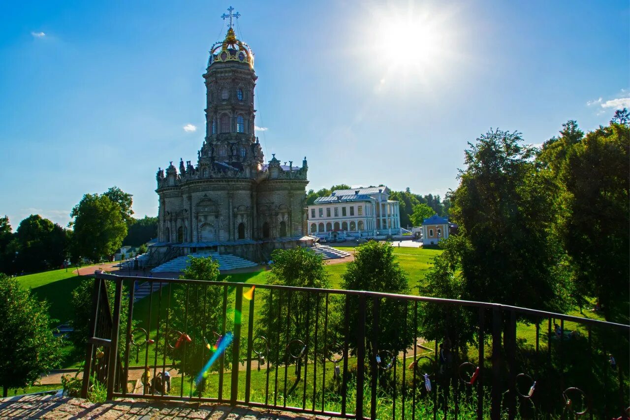 церковь в дубровицах подольск. парк дубровицы подольск. парк дубровицы подольск. подольск достопримечательности усадьба дубровицы церковь. парк дубровицы подольск.