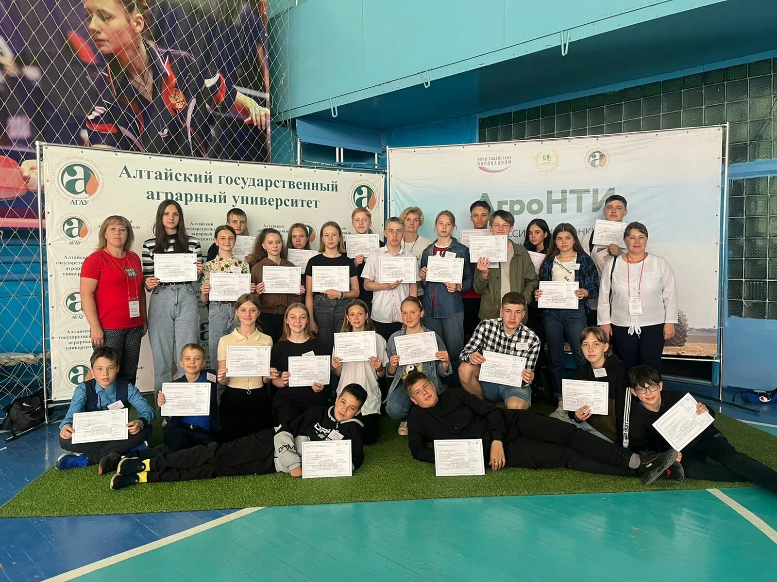 165 школа екатеринбург стадион. сетевой город лицей 180. школа №9 чита. школа 2 красноуфимск. лейбл школы лидеров.