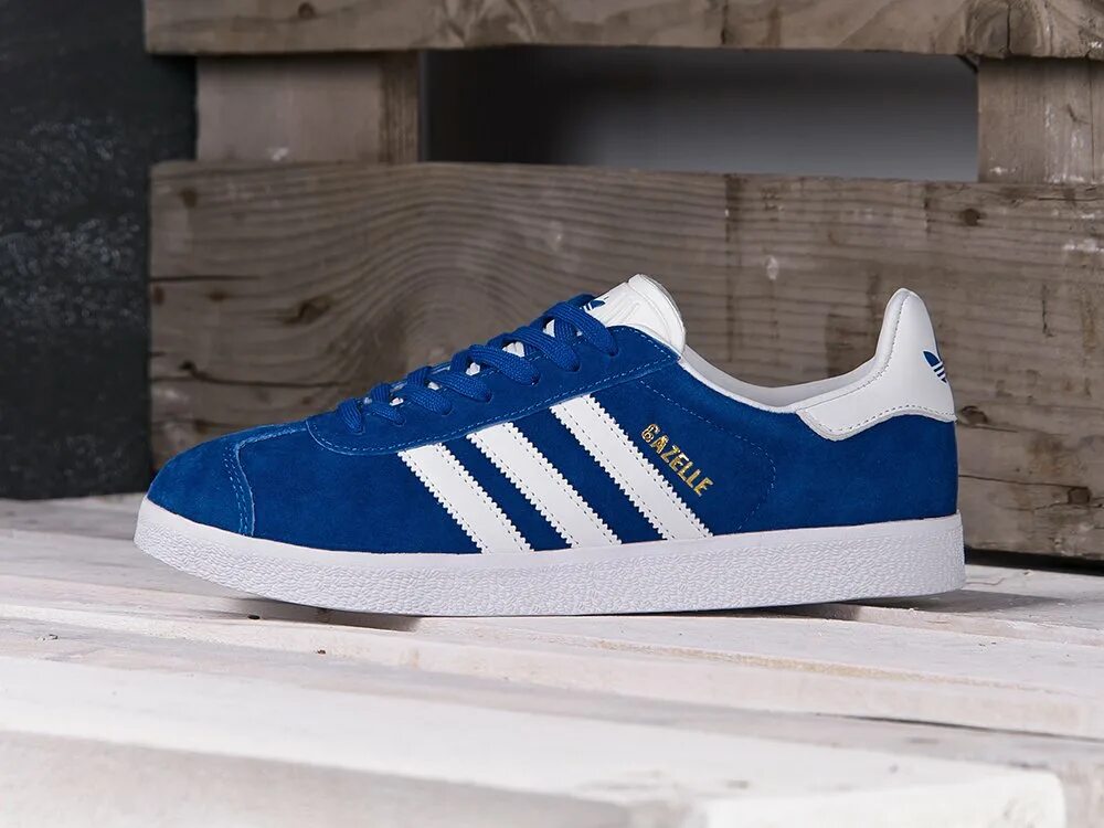 Og кроссовки. Adidas Gazelle og. Adidas кроссовки Gazelle og. Adidas Gazelle на модели. Кроссовки adidas Gazelle og цвет синий.