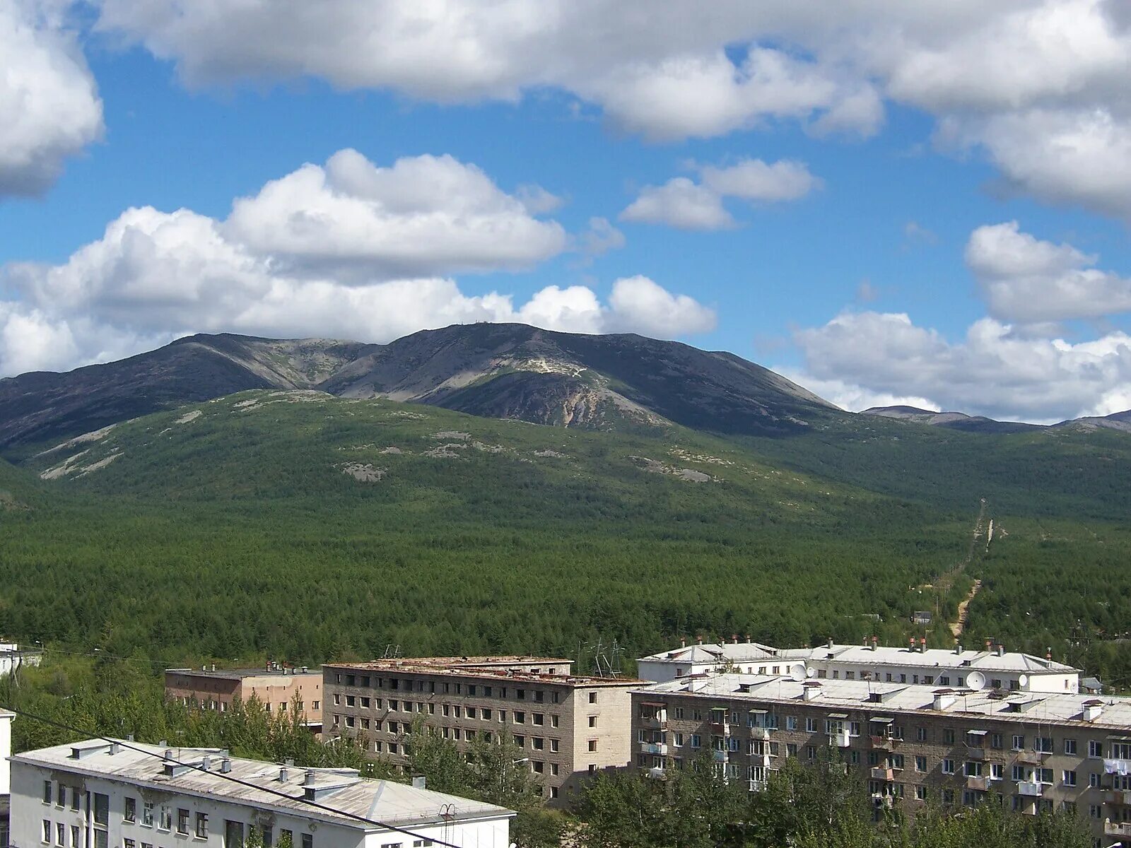 Погода сокол магаданской. Школа поселок синегорье магадан. Королева 5 поселок сокол магаданская область. Город сокол магаданская область. Поселок сокол магадан.