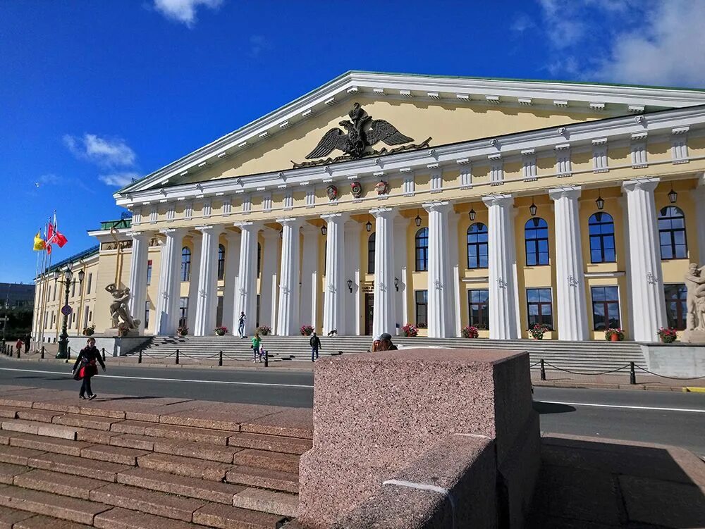 Петербургский горный институт. Здание горного института в Санкт-Петербурге. Здание горного института Воронихин. Ленинград горный институт. Спб горный сайт