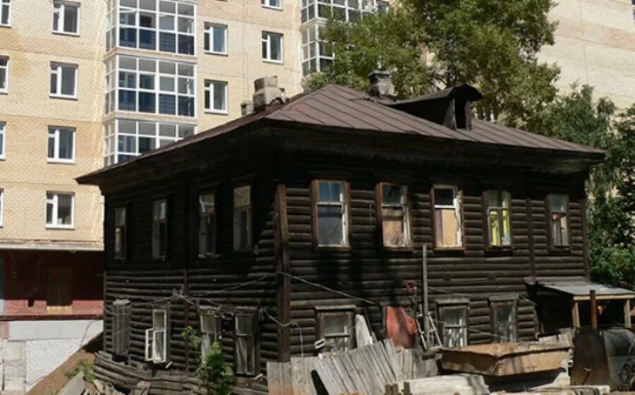Аварийный дом. Программа ветхое жилье в частном секторе. Программа ветхое жилье в частном секторе. Астрахань ветхое и аварийное жилье. Программа ветхое жилье в частном секторе.