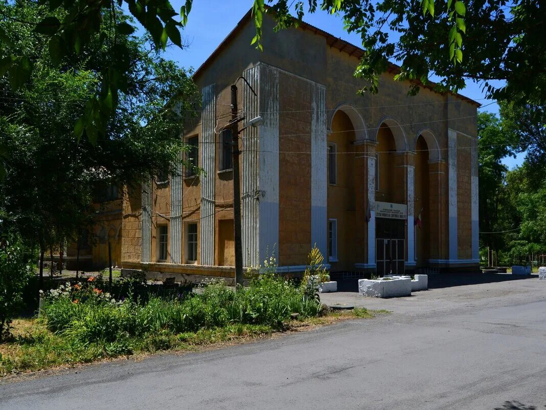 городской парк новошахтинска. больница новошахтинск ростовская область. новошахтинск центр города. театрализованное представление уфа. дворец культуры новошахтинск.