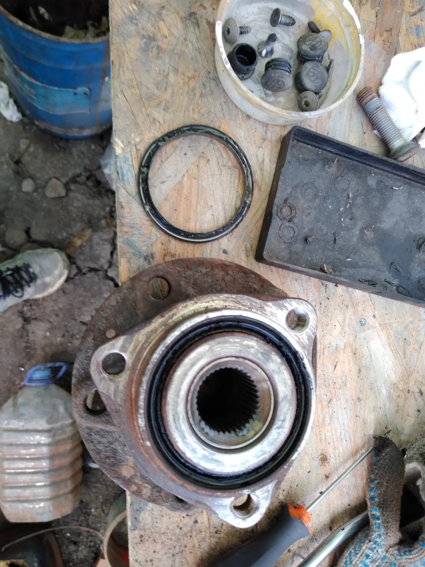 Стучит ступичный подшипник. Ступичный подшипник кия спортейдж 1 передний. Ступичный подшипник киа рио 1. Задний ступичный подшипник киа соул 2018. Ваз 2110 подшипник вместо поршня.