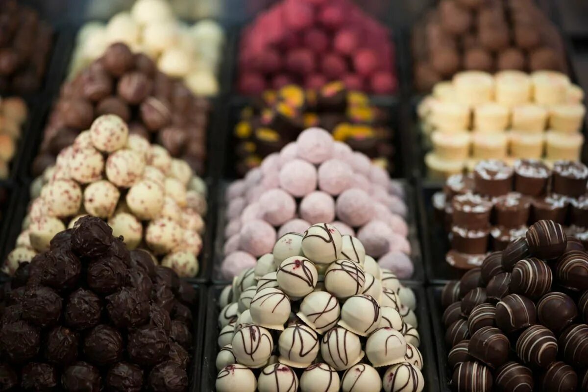 американские вкусняшки. конфеты фирмы рошен ассортимент. американские конфеты. сладости фирмы. сладости ассортимент.