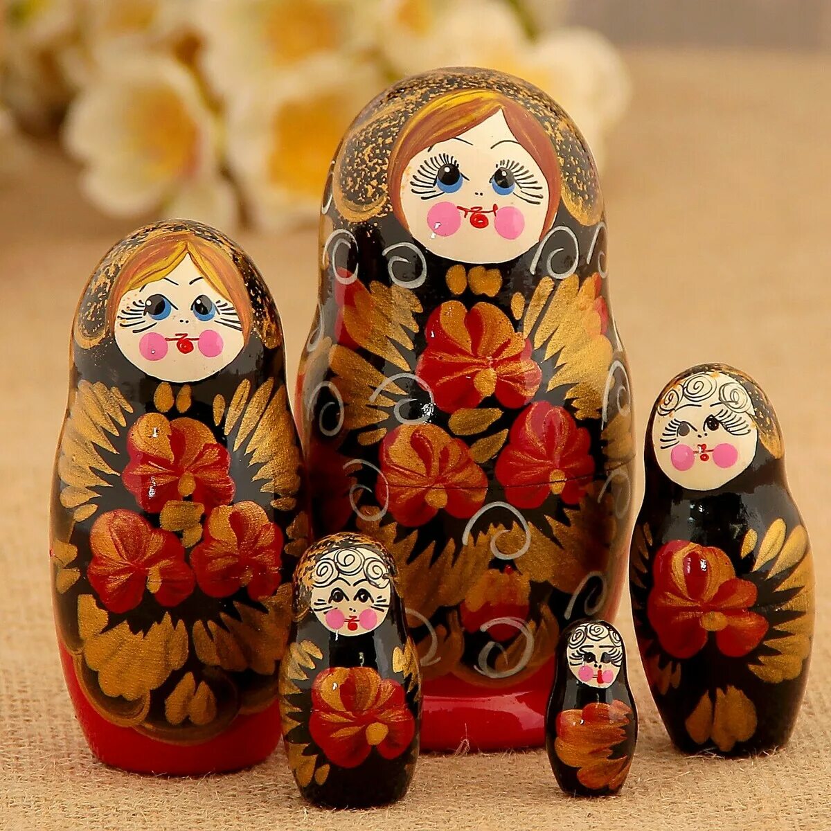 Матрёшка (игрушка). Матрешка это. Матрешка "5 мест малек. Матрешка это. Семеновская матрешка.