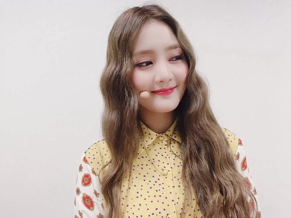 Flip it gidle. Глаза минни из gidle. minnie from gidle blond. минни g idle аватарки. цвет глаз у минни из g i-dle.