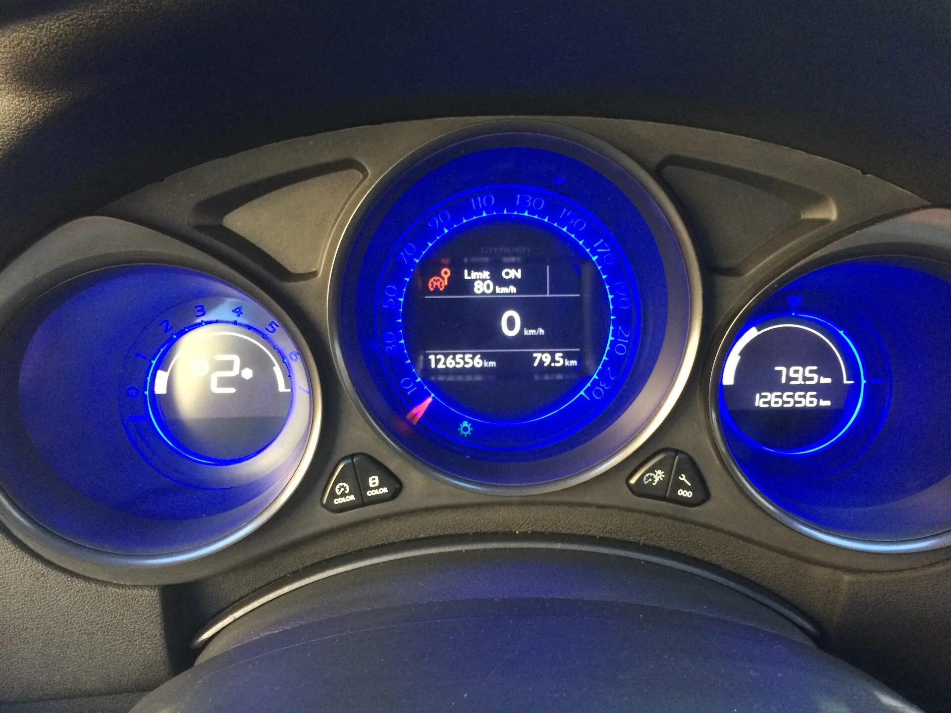 Приборная панель ситроен. Приборная панель ситроен. Приборная панель ситроен. Комбинация приборов citroen c4. Citroen c4 приборная панель.