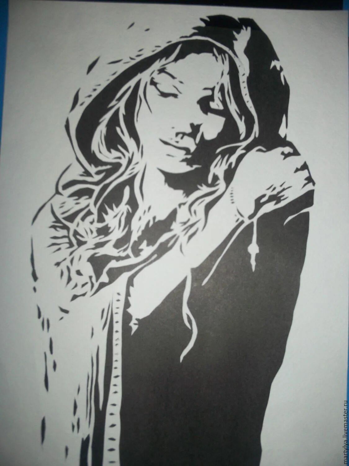 вытынанка девушка