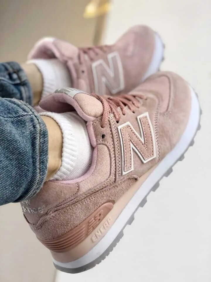 Кроссовок 78 спб. New Balance 574 розовые женские. Кроссовки Нью бэланс 574. Кроссовки New Balance 574 женские. Нювбаланс 574 розовые.