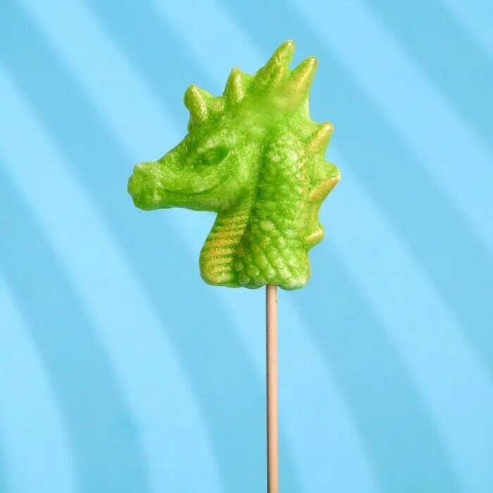 конфетка для дракона. китайские леденцы на палочке. конфетка для дракона. дракон с леденцом. дракон конфета легенды дракономании.