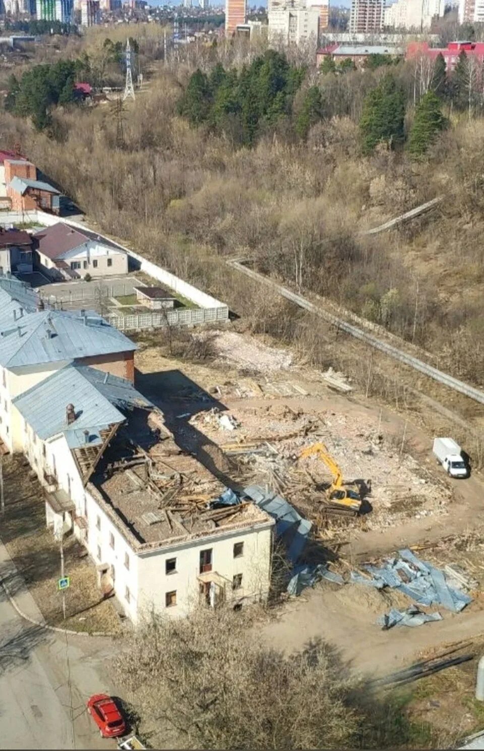 Стройка. Здания в земле. Плановая застройка. Снесли Церковь на Мехзаводе.