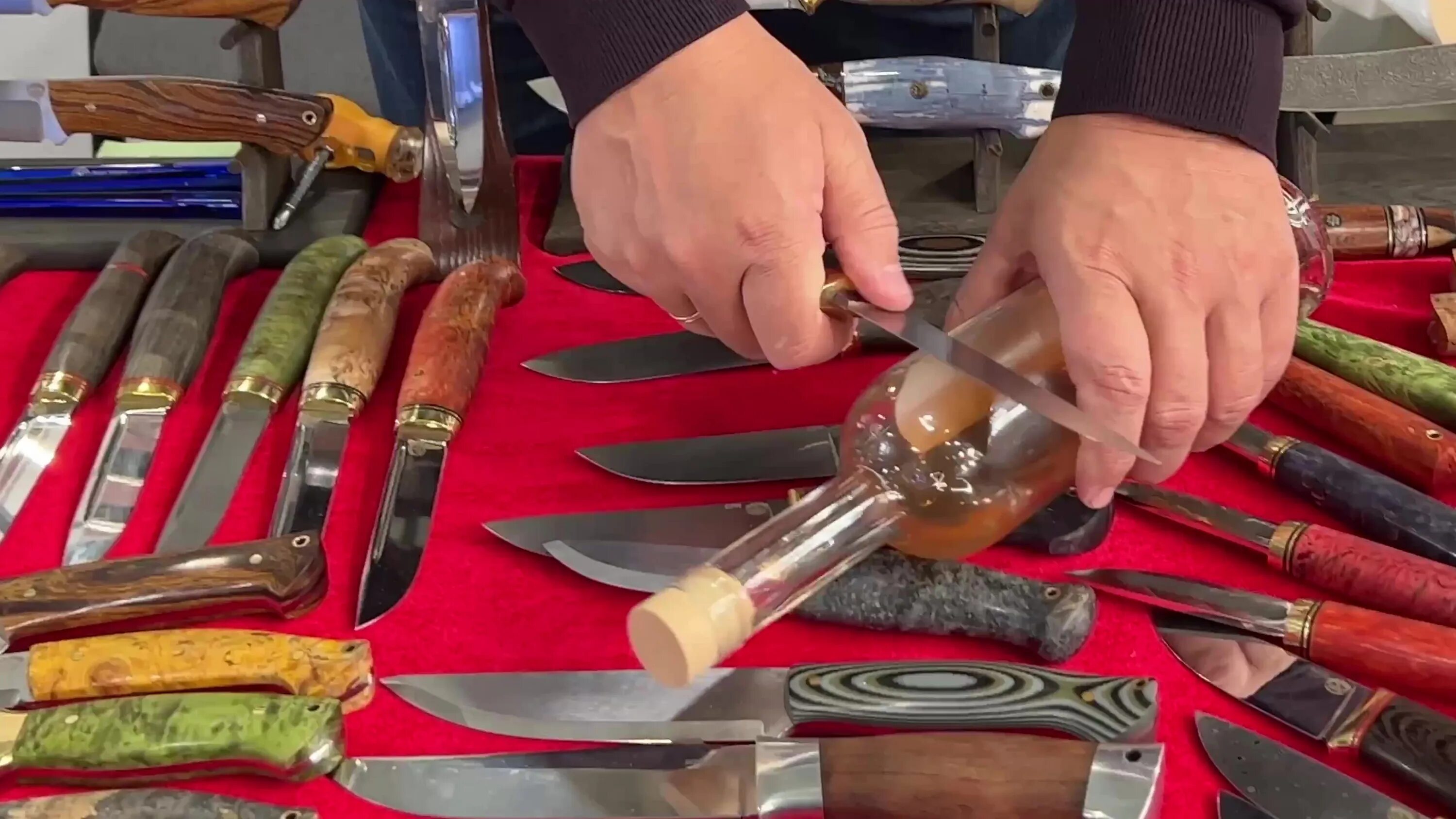 Выставка охота и рыболовство ножи. Выставка клинок весна 2022 в москве. Выставка ножей в петербурге. Клинок на неве 2022. Выставка ножей.