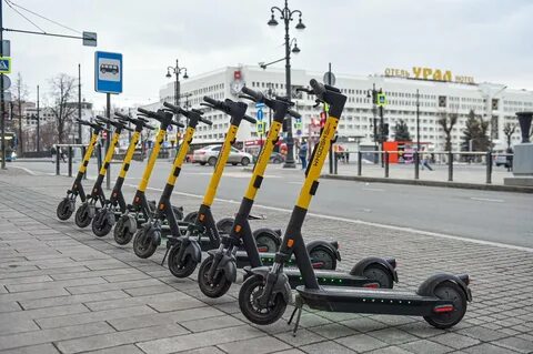 Пользователи электросамокатов