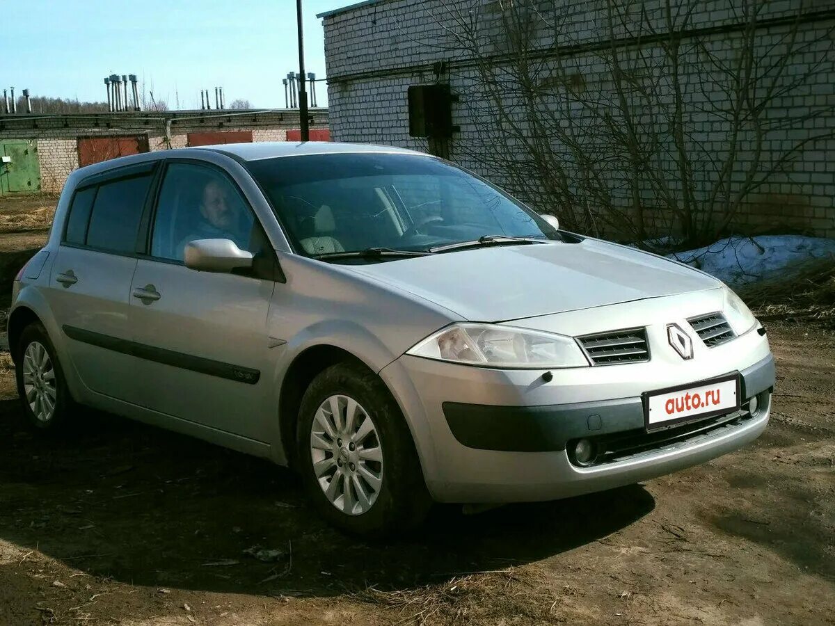 Купить б/у Renault Megane II 1.6 MT (115 л.с.) бензин механика в Москве: зелёный