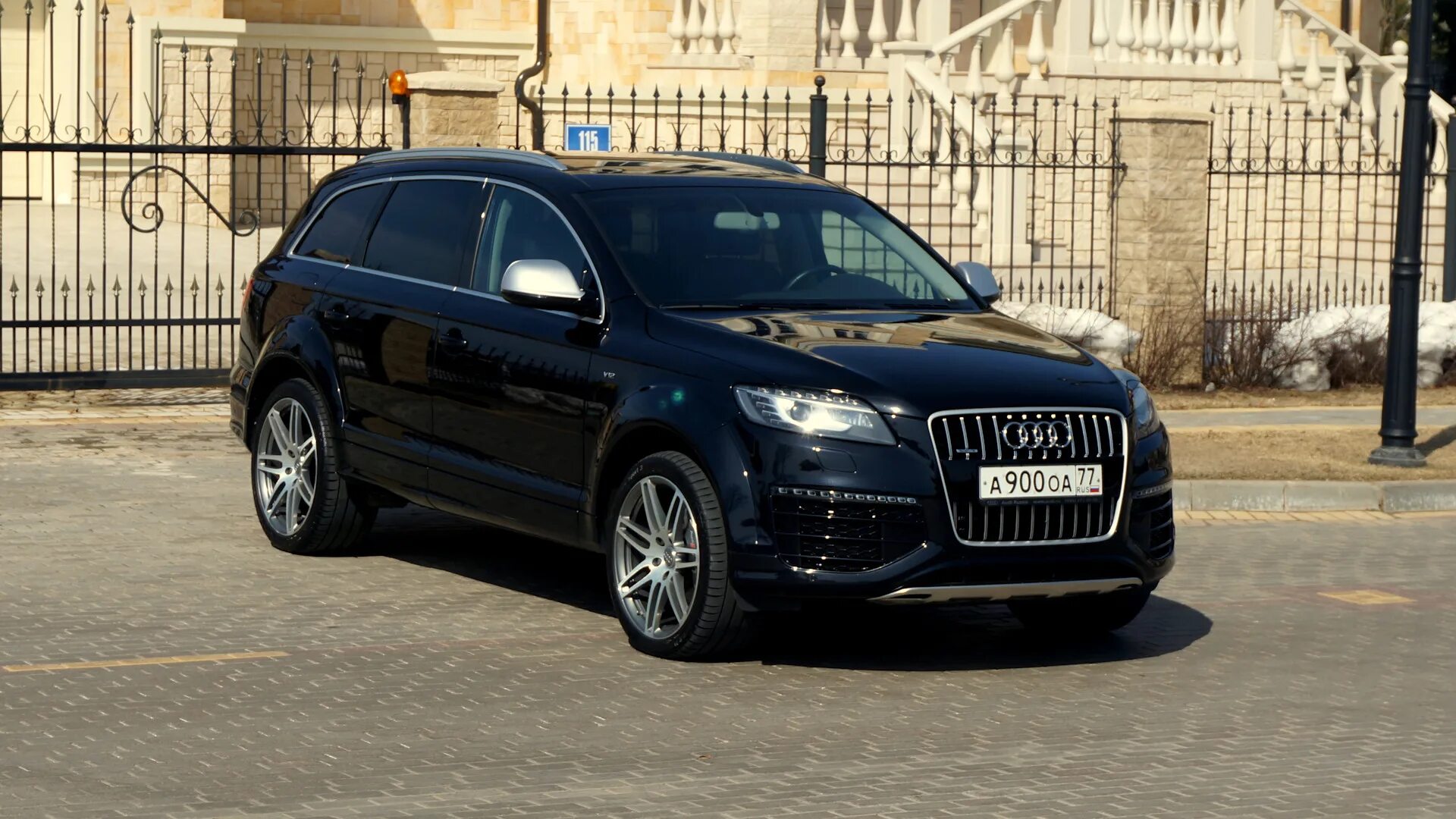 Куплю ку 7 в россии. Audi q7 v12. Ауди q7 v12 TDI. Audi q7 v12 2010. Audi q7 2013.