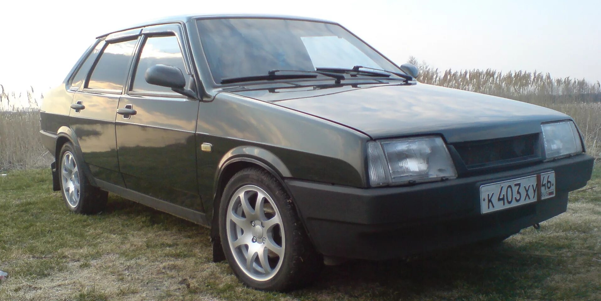 Авито авто 2199. Ваз-21099 седан серебристый. Авито авто 2199. Ваз 21099 заводской. 99 машина ваз.