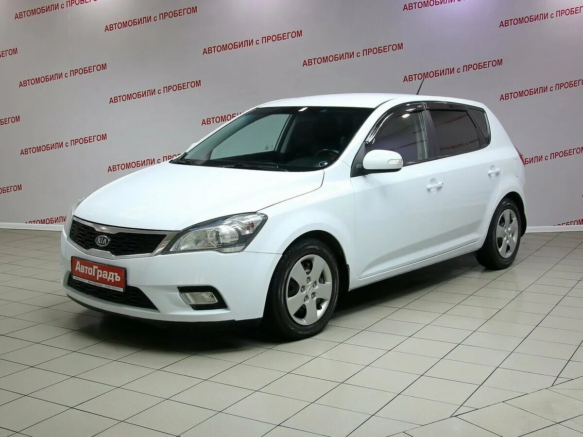 Авито купить б у киа. Kia Ceed 1.6 at, 2010 l Рестайлинг. Kia Ceed 2010 года белая. Киа СИД 1.6 АТ. Kia Ceed 1 Рестайлинг.