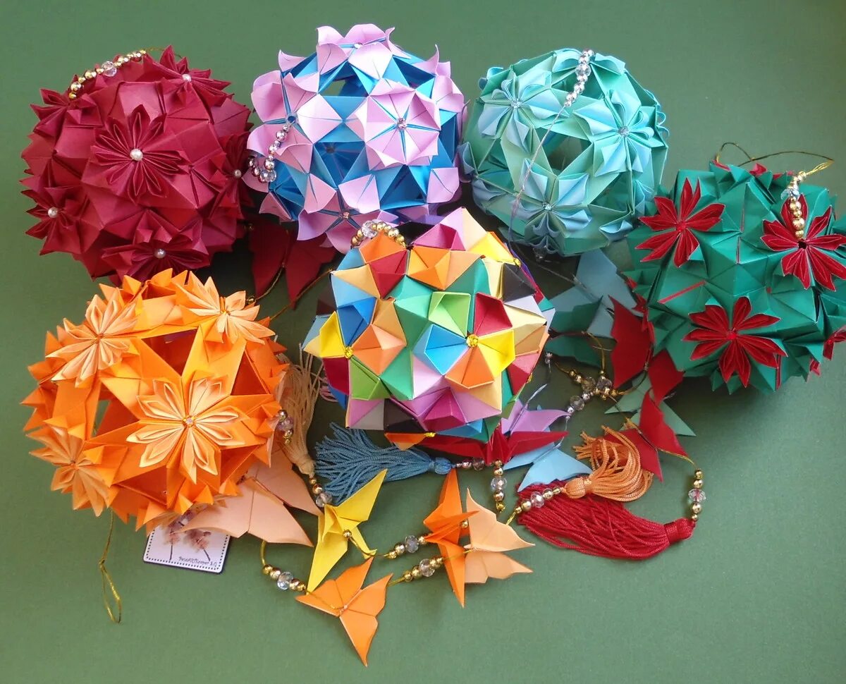 Кусудама сборка. Флекси шар кусудама. Оригами Kusudama. Модульное оригами кусудами. Шар из бумаги оригами кусудама.