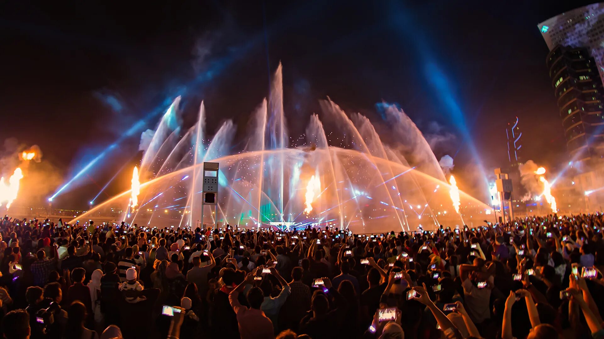 Дубай фестиваль Сити. Шоу imagine Дубай 2022. Untold фестиваль Дубай. Фестиваль города сцена. Шоу в дубае 2024