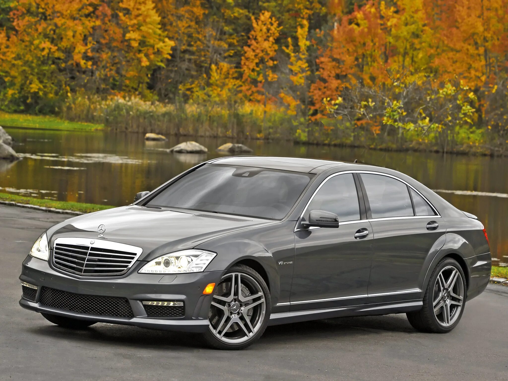 Мерседес бенц купить в москве. Mercedes Benz w221 AMG. Mercedes Benz s63 AMG. Mercedes s63 AMG w221. Mercedes Benz 221 AMG 63.