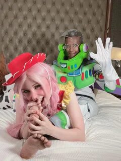 twomad Belle Delphine and Twomad Photoshoot Know Your Meme