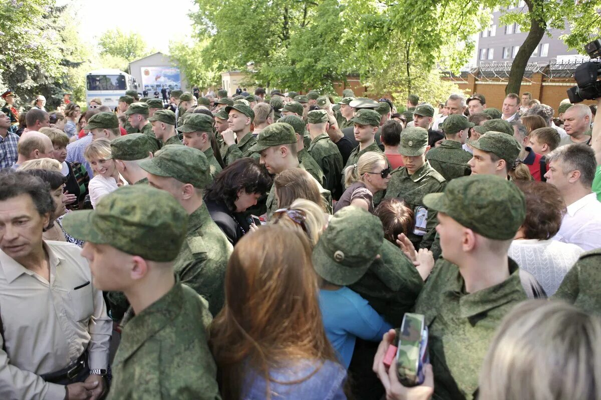 Яблочкова призывники. Военная служба. Солдат контрактник. Призыв в Москве фото.