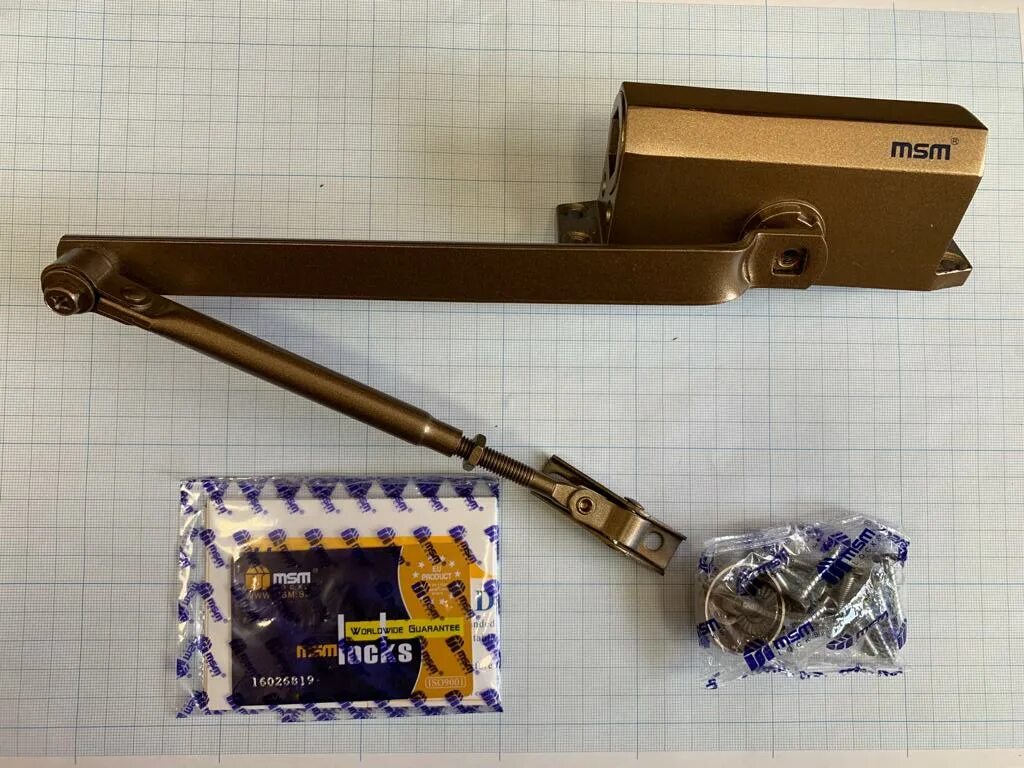 Доводчик msm. Доводчик дверной msm пружинный. доводчик дверной пружинный msm dt85kg золото. доводчик дверной msm d180kg белый. доводчик мсм d140kg wh.