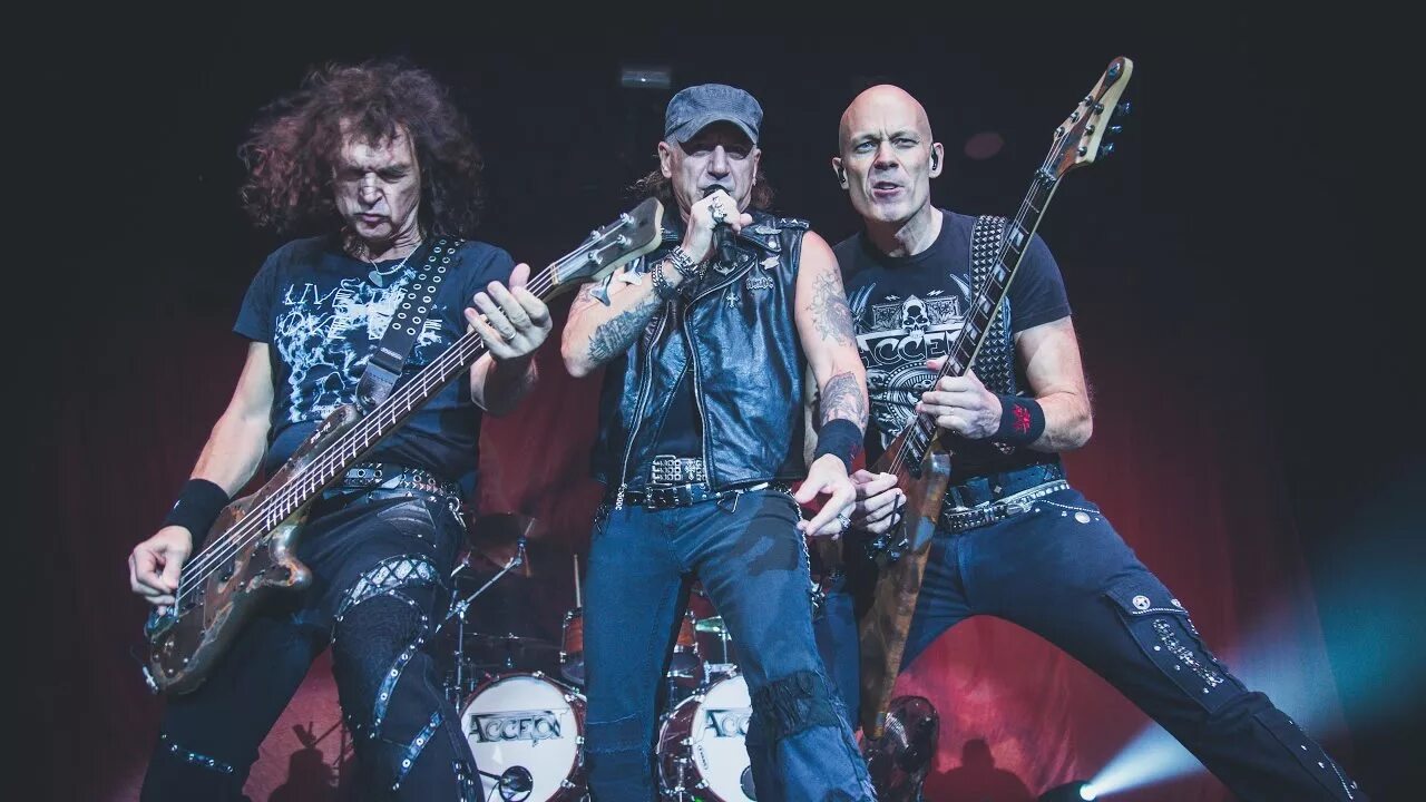 Accept live in japan. Accept blind rage 2014. accept фото. эл акцепт группы. midnight mover accept.