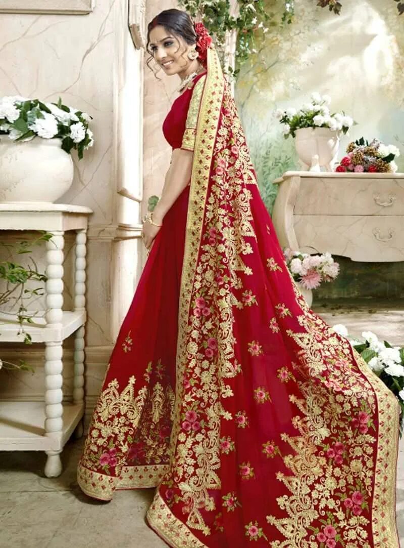 Индийское Сари красное. Индийское Сари красное свадебное. Индийская невеста свадебное Сари. Свадебное Сари в Индии. Борган сари