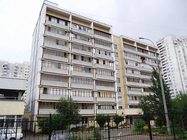 Продается двухкомнатная квартира в Москве 55 кв.м., метро Митино, Ангелов, 11К1,