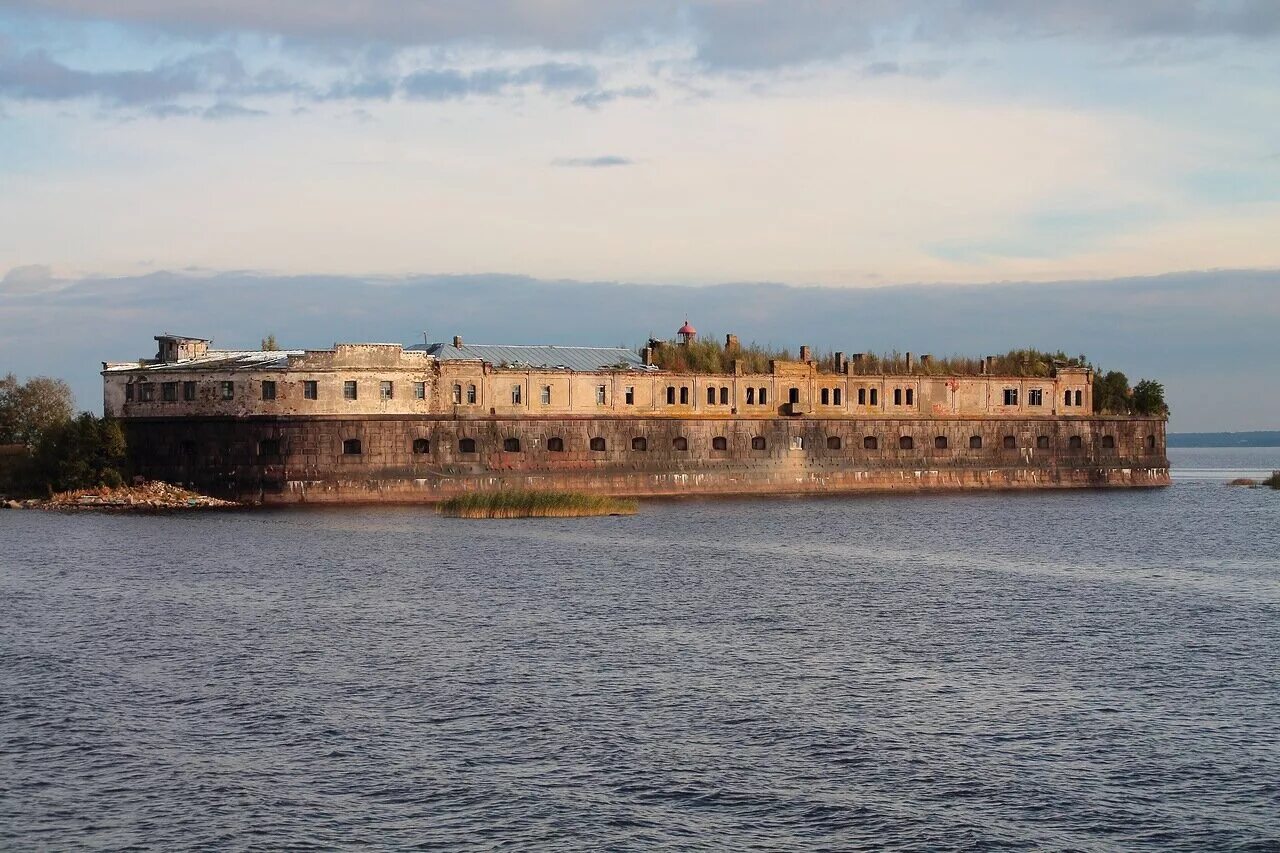 Форт котлин кронштадт. Крепость кронштадт котлин. Форт береговой риф кронштадт. Форт кроншлот в кронштадте. Остров котлин кронштадт, санкт-петербург,.