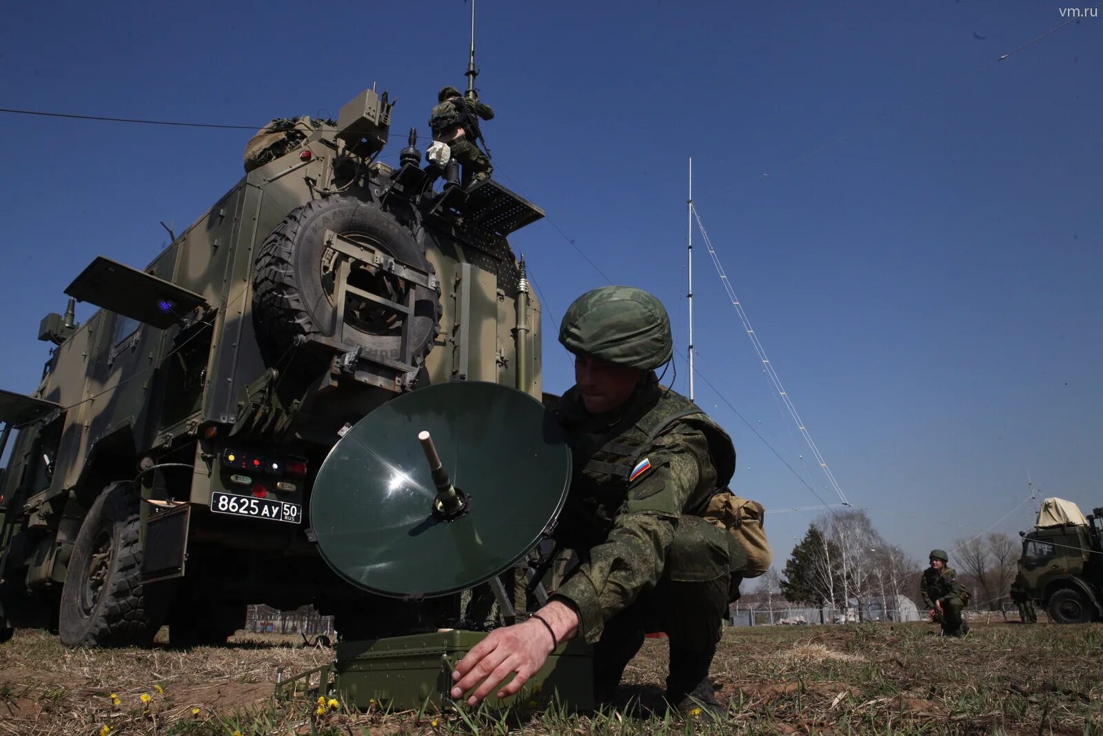 Войска связиста. Войска связи вс РФ. Военный Связист. Связисты войска. Техника войск связи.