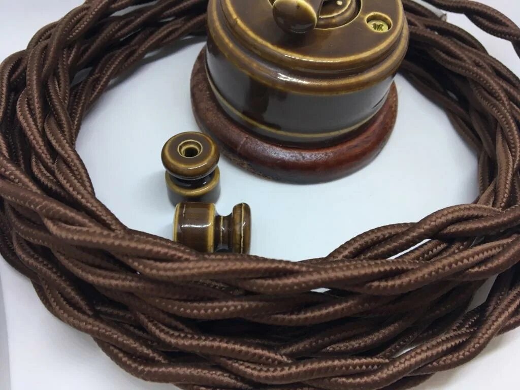 витой провод для открытой проводки. ретро провод тдм бежевый. наружная проводка ретро. витой провод для открытой проводки. тдм изолятор под ретро провод.