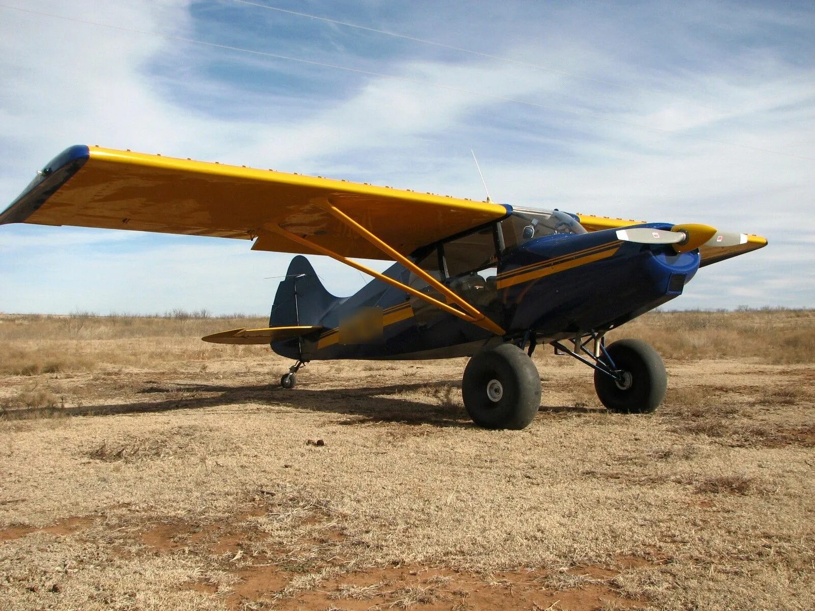 Самолет тундра. Самолет stol Tundra. Трактор в авиации. Black Fly транспорт. Тракторные самолёты фото.