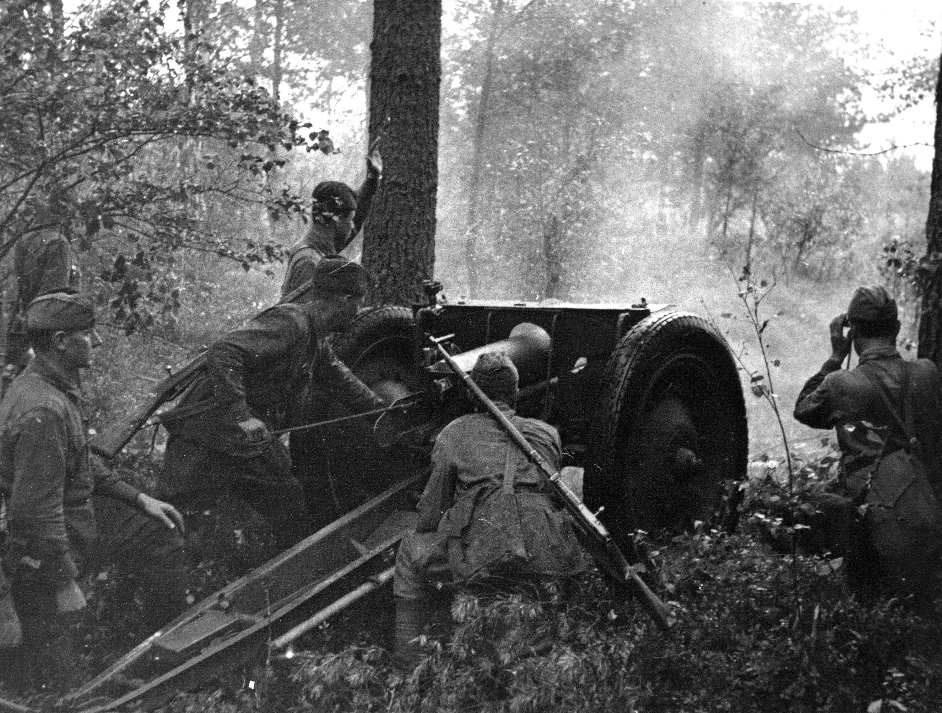 3 июня 1942 г. Пушка РККА 76 мм. 76 Мм пушка ВОВ.