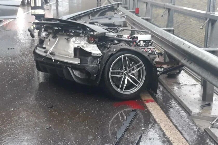 Audi rs6 crash. Audi rs6 crash 300. Audi rs6 300km/h crash.