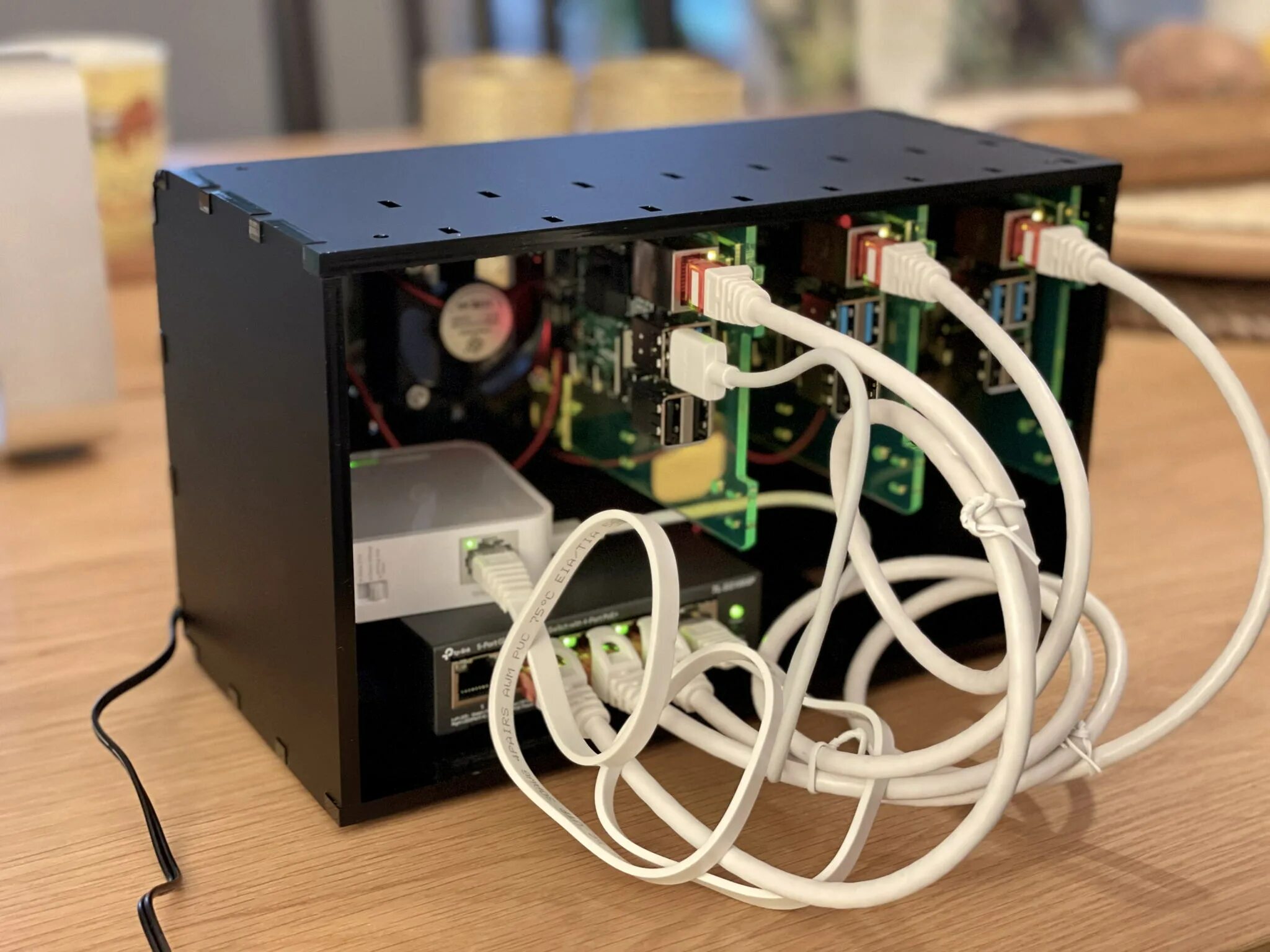 Raspberry pi сеть. Raspberry pi 4 кластер. raspberry pi cluster. raspberry pi router. умная колонка на raspberry pi.