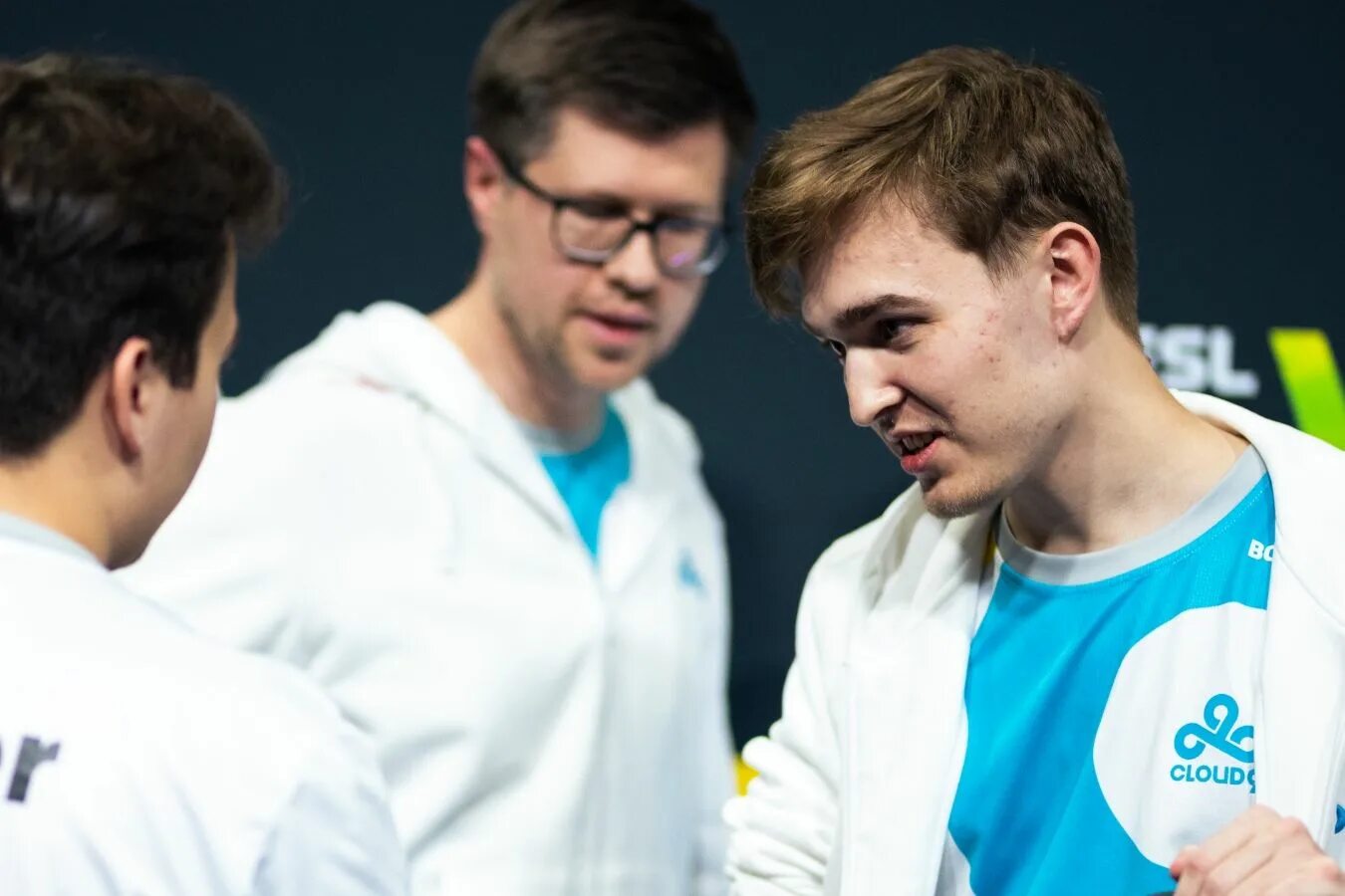 Cloud9 ecstatic прогноз. Состав cloud 9 cs go 2025. кубок esl pro league. ведущая esl cs go. interz cs go cloud9.