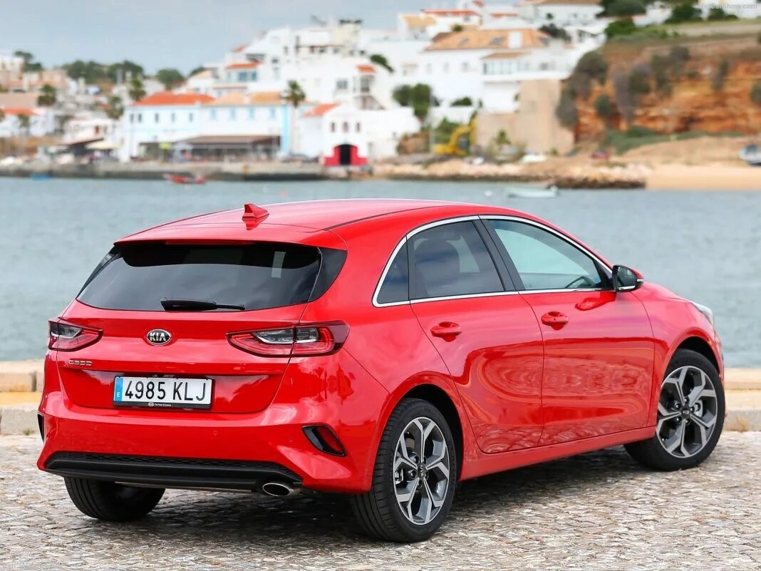 Новый сид цена. Kia Ceed 2018. Kia Ceed 3. Кия СИД 2019. Кия СИД 2019 хэтчбек.