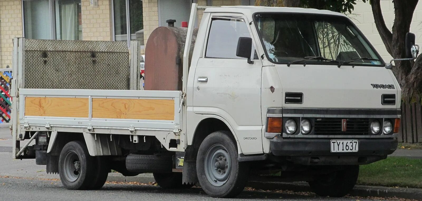 Тойота тойоайс грузовик. Toyota TOYOACE. Грузовик Toyota TOYOACE 1985. Toyota Dyna TOYOACE. Toyota TOYOACE 1989.