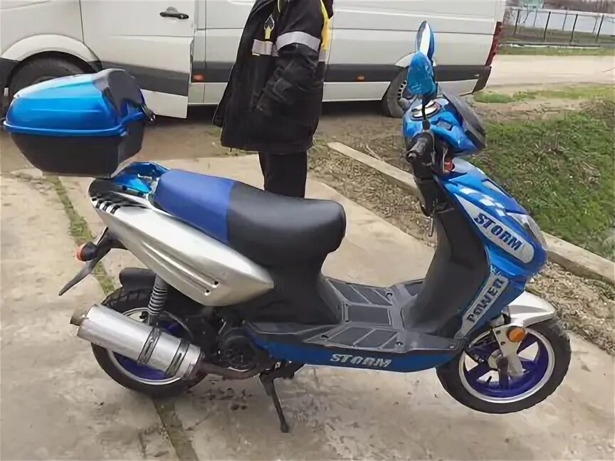 Скутер трейсер джет 50. Трейсер адв скутер. Мопед альфа 100 кубов. Vespa electric. Скутер омакс 50 кубов.